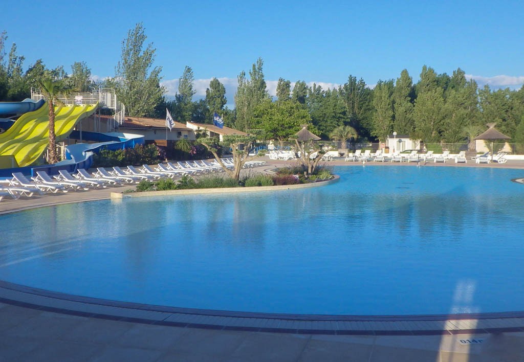 Vue panoramique de la piscine